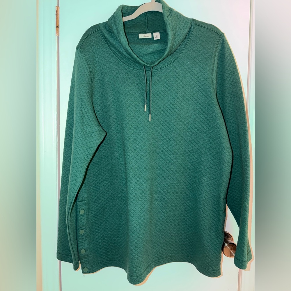 L.L. Bean SoftLight Quilted Funnelneck Pullover Shirt/Sweatshirt